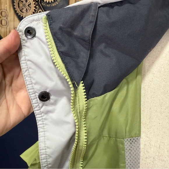 Columbia Women's Spring Green and Gray Interchange Ski Jacket (Shell Only) 3X - Picture 9 of 13